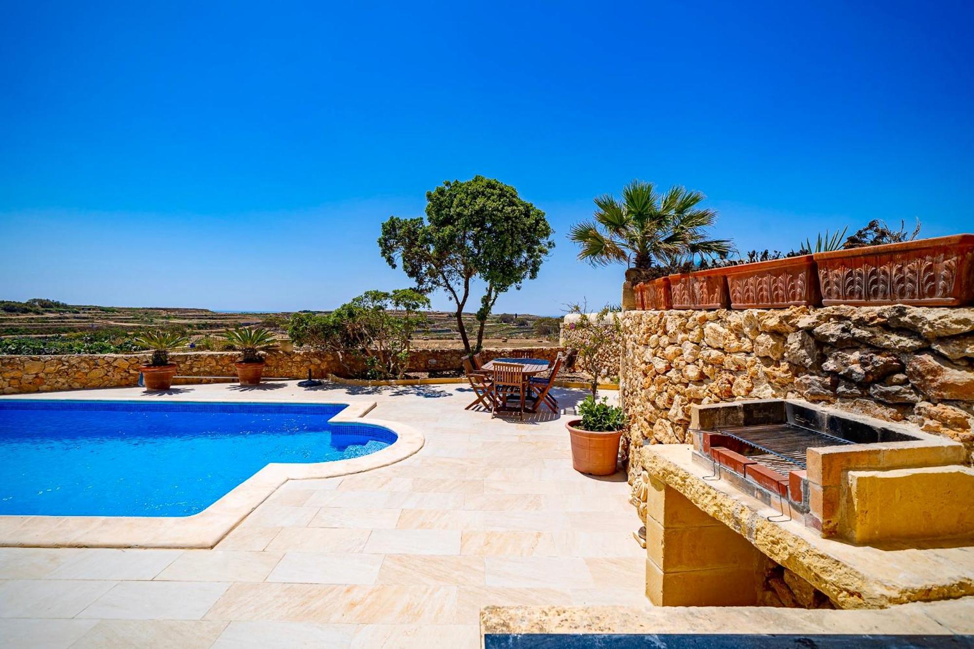 Lonza Gharb Farmhouse Exterior photo
